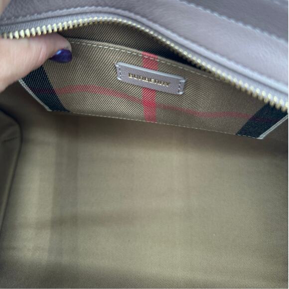Burberry Tote Bag NWT - Picture 5 of 11